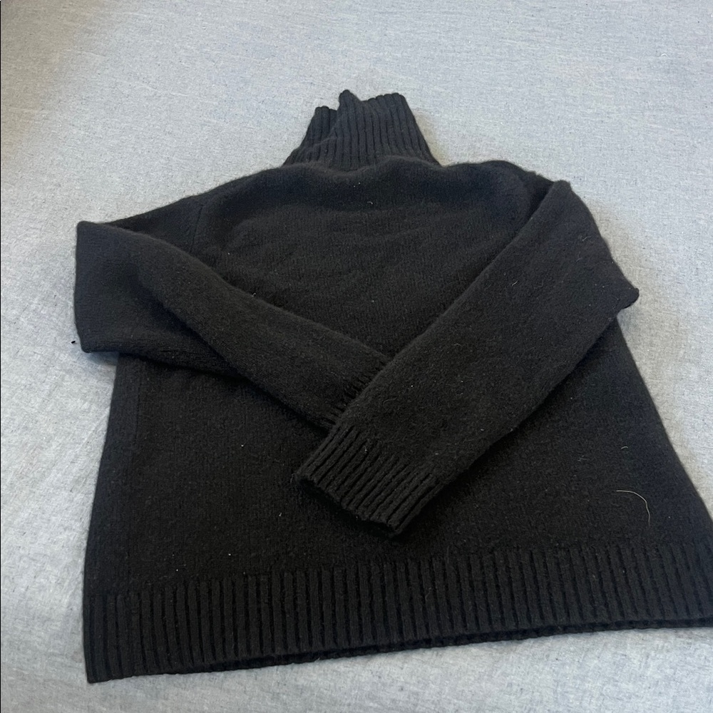 TSE Black Cashmere Sweater